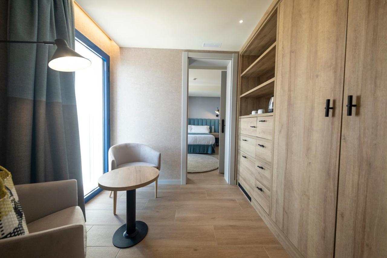 Hotel Voramar L' Escala Kültér fotó