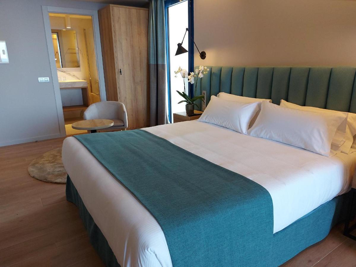 Hotel Voramar L' Escala Kültér fotó